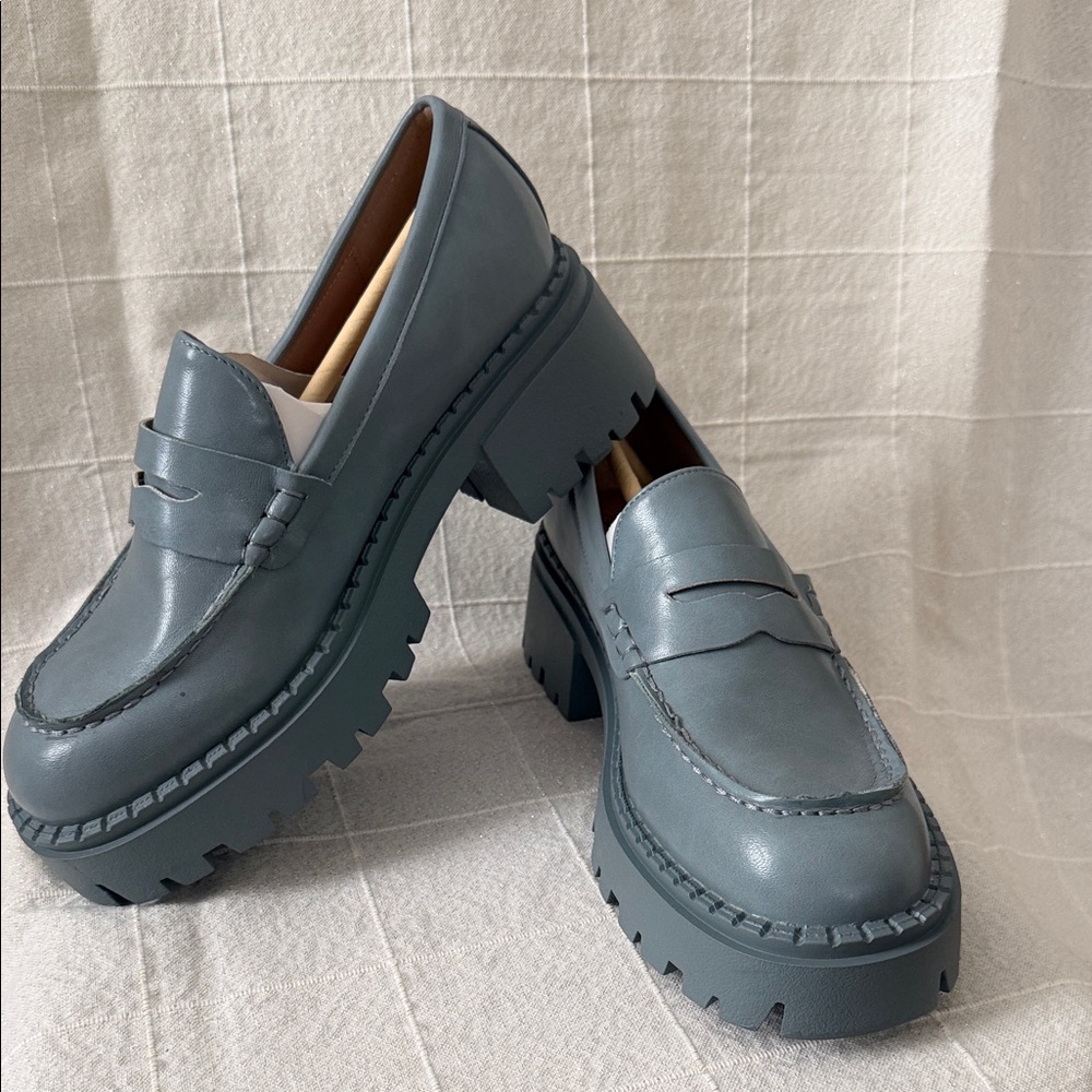 BEAST FASHION Gray Loafers